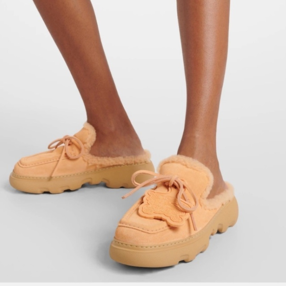 Burberry Stony faux fur suede mules Marshmallow peach orange size 39 US9 - Picture 5 of 5